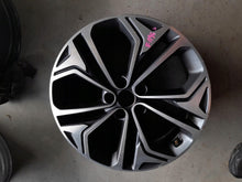 Load image into Gallery viewer, 1x Alufelge 19 Zoll 8.0" 5x114.3 Hyundai Santa Fe Rim Wheel FEL6135978076is