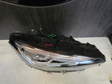 Laden Sie das Bild in den Galerie-Viewer, Frontscheinwerfer Mercedes-Benz W247 A2479067002 LED Rechts Headlight SCH6021200539ry