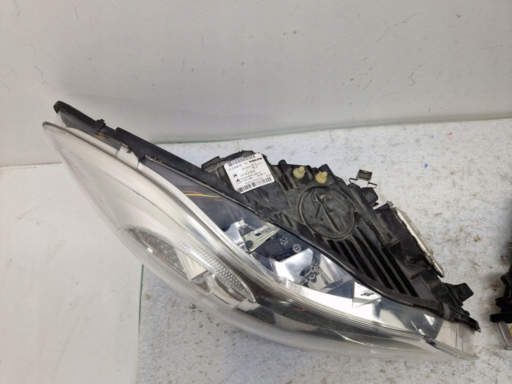 Frontscheinwerfer Volvo C30 31299818 31299819 LE08A6184 Xenon Rechts oder Links SCH6245034130rg