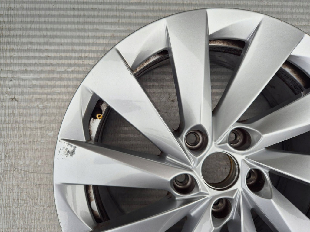 1x Alufelge 17 Zoll 7.0" 5x112 46ET Silber 5E3601025 Skoda Octavia Iii Rim Wheel FEL8296319979hl