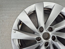 Load image into Gallery viewer, 1x Alufelge 17 Zoll 7.0" 5x112 46ET Silber 5E3601025 Skoda Octavia Iii Rim Wheel FEL8296319979hl