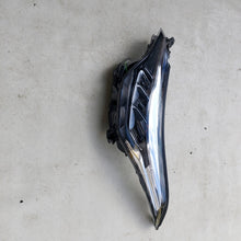 Laden Sie das Bild in den Galerie-Viewer, Frontscheinwerfer Toyota Chr 81150-F4180-00 LED Links Scheinwerfer Headlight SCH3694985693cq