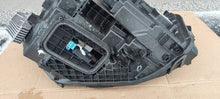 Laden Sie das Bild in den Galerie-Viewer, Frontscheinwerfer Mercedes-Benz Gla H247 A2479064906 Links Headlight SCH1735760344kt