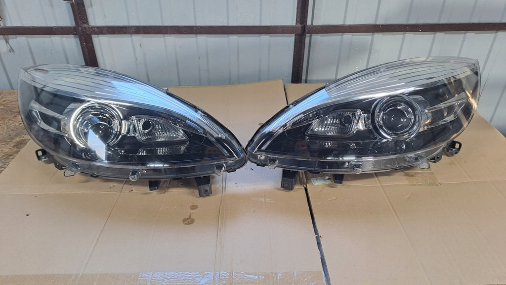 Frontscheinwerfer Renault Grand III Scenic 260607160R Rechts oder Links