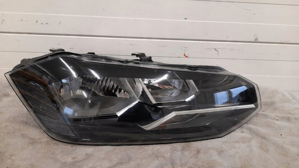 Frontscheinwerfer VW Polo 2G1941006 Rechts Scheinwerfer Headlight