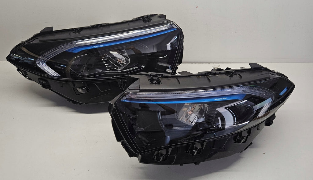 Frontscheinwerfer Mercedes-Benz Eqb X243 A2439068900 LED Rechts oder Links