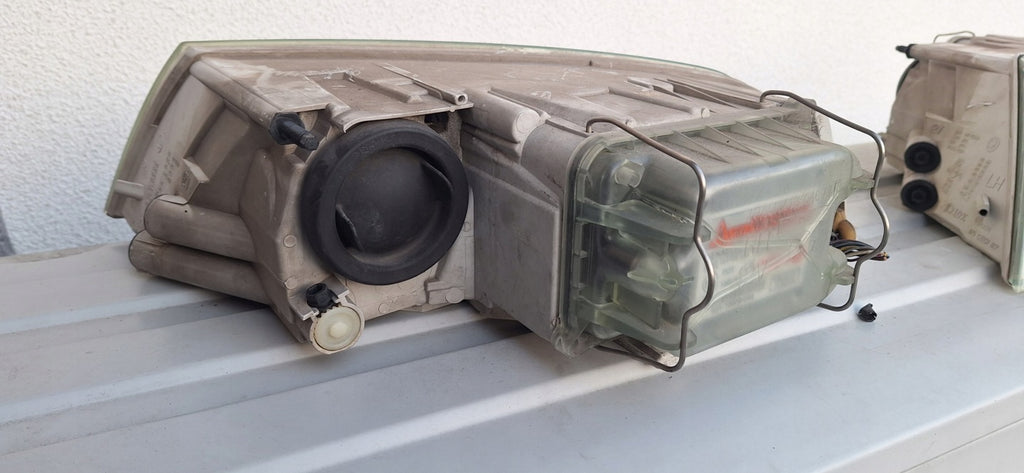 Frontscheinwerfer Skoda Octavia Ein Stück (Rechts oder Links) Headlight SCH8604213259kr