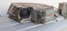 Laden Sie das Bild in den Galerie-Viewer, Frontscheinwerfer Skoda Octavia Ein Stück (Rechts oder Links) Headlight SCH8604213259kr