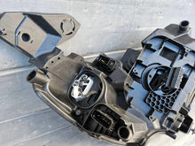 Laden Sie das Bild in den Galerie-Viewer, Frontscheinwerfer Peugeot 2008 II 208 9841642080 L61578901125 Links Headlight