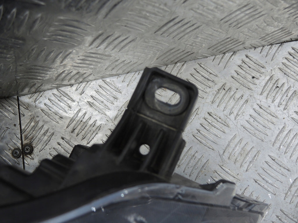 Frontscheinwerfer Ford Kuga LV4B-13W029-AK LV4B-13W030-AK LED Rechts oder Links SCH7825359804yr