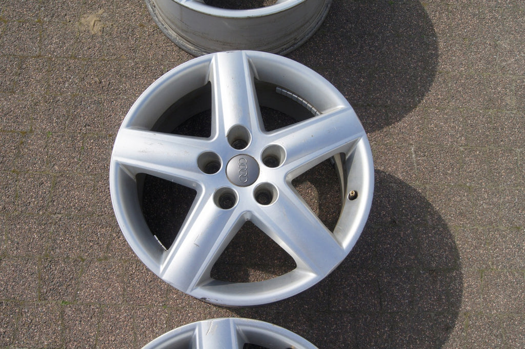 1x Alufelge 17 Zoll 7.5" 5x112 F0601025K Audi Rim Wheel