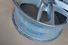 Load image into Gallery viewer, 1x Alufelge 16 Zoll 6.5" 5x114.3 52 5ET Glanz Silber CG15V3810 Mazda Vi FEL9646974561wt