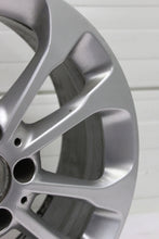 Load image into Gallery viewer, 1x Alufelge 17 Zoll 6.5&quot; 5x112 38ET Schwarz A1564011700 Mercedes-Benz Gla