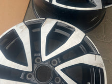 Laden Sie das Bild in den Galerie-Viewer, 1x Alufelge 16 Zoll 7.0&quot; 5x112 48ET Glanz Schwarz 5H0601025AC VW Golf Viii