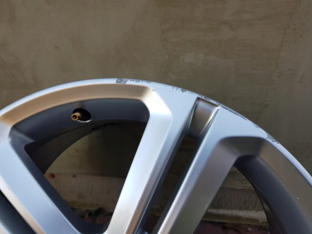 1x Alufelge 18 Zoll 7.5" 5x112 51ET Glanz Silber 5K0601025P VW Golf V Touran I FEL1094374057rf