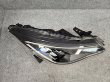Load image into Gallery viewer, Frontscheinwerfer Renault Zoe 260102384R LED Rechts Scheinwerfer Headlight SCH6327522324cx