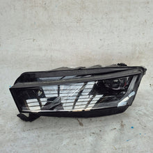 Laden Sie das Bild in den Galerie-Viewer, Frontscheinwerfer Skoda Octavia IV 5E4941015A Full LED Rechts oder Links SCH2349209720pa