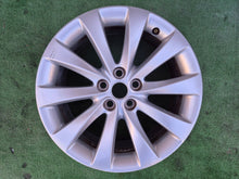 Load image into Gallery viewer, 1x Alufelge 17 Zoll 5x105 Opel Astra J Rim Wheel FEL2350000446gl