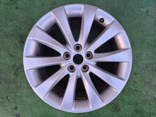 Load image into Gallery viewer, 1x Alufelge 17 Zoll 5x105 Opel Astra J Rim Wheel FEL2350000446gl