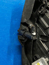 Laden Sie das Bild in den Galerie-Viewer, Frontscheinwerfer Audi A3 8P0941004 Xenon Rechts Scheinwerfer Headlight SCH1456025272rh