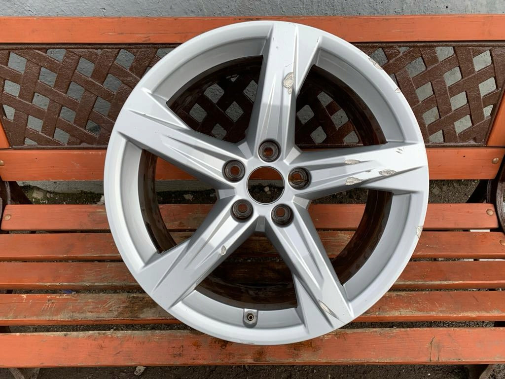 1x Alufelge 18 Zoll 8.0" 5x112 39ET Glanz Silber 80A601025BE Audi Q5 Rim Wheel