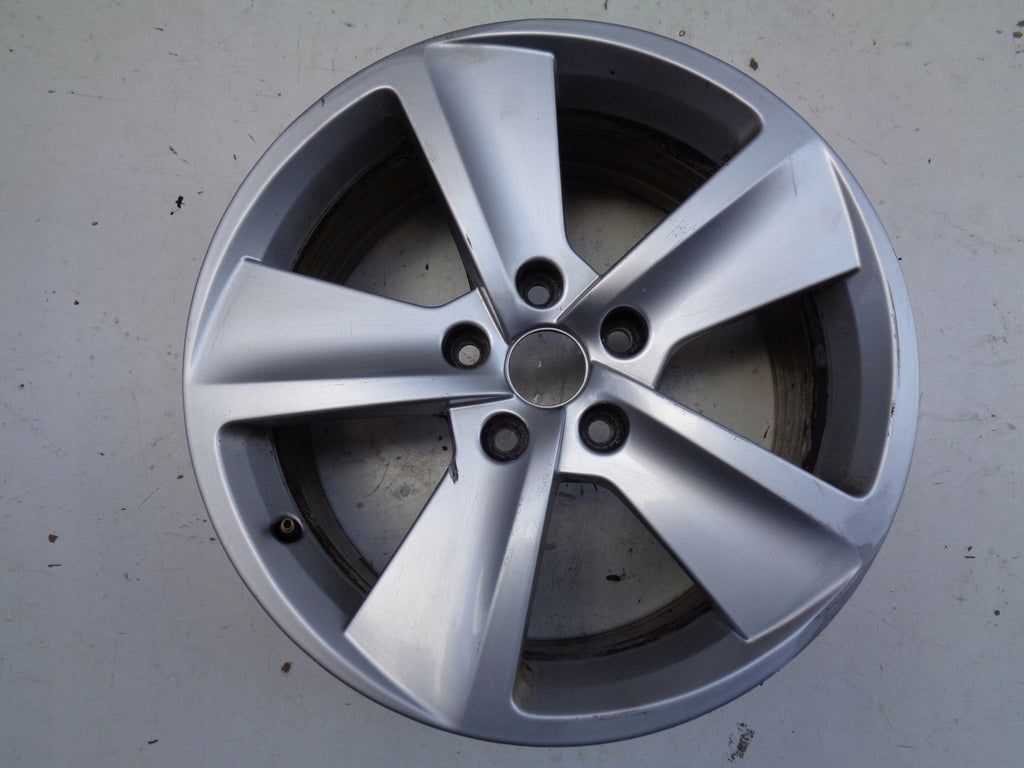 1x Alufelge 17 Zoll 7.5" 5x112 51ET Glanz Silber 5F0601025B Seat Rim Wheel