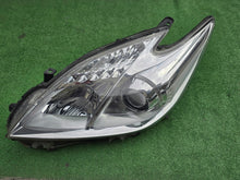 Laden Sie das Bild in den Galerie-Viewer, Frontscheinwerfer Toyota Prius Links Scheinwerfer Headlight SCH7650981609rp