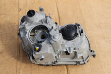 Laden Sie das Bild in den Galerie-Viewer, Frontscheinwerfer Mercedes-Benz W203 A2038201161 0301166271 Links Headlight SCH9165205129kx