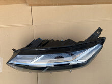 Laden Sie das Bild in den Galerie-Viewer, Frontscheinwerfer Dacia Sandero III Jogger 260606033R Full LED Links Headlight