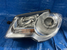 Laden Sie das Bild in den Galerie-Viewer, Frontscheinwerfer VW Touran ATA941005B Links Scheinwerfer Headlight