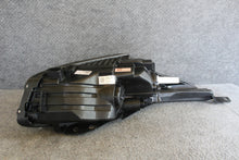 Laden Sie das Bild in den Galerie-Viewer, Frontscheinwerfer Hyundai III Ceed J792111010 LED Ein Stück (Rechts oder Links) SCH5423129695to