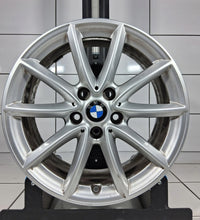 Laden Sie das Bild in den Galerie-Viewer, 1x Alufelge 17 Zoll 7.5" 5x112 52ET Glanz Silber 6856061 BMW F45 F48 Rim Wheel FEL7415137096yp