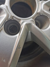 Laden Sie das Bild in den Galerie-Viewer, 1x Alufelge 18 Zoll 7.5&quot; 5x112 37ET Glanz Silber 4G0601025M Audi Rim Wheel