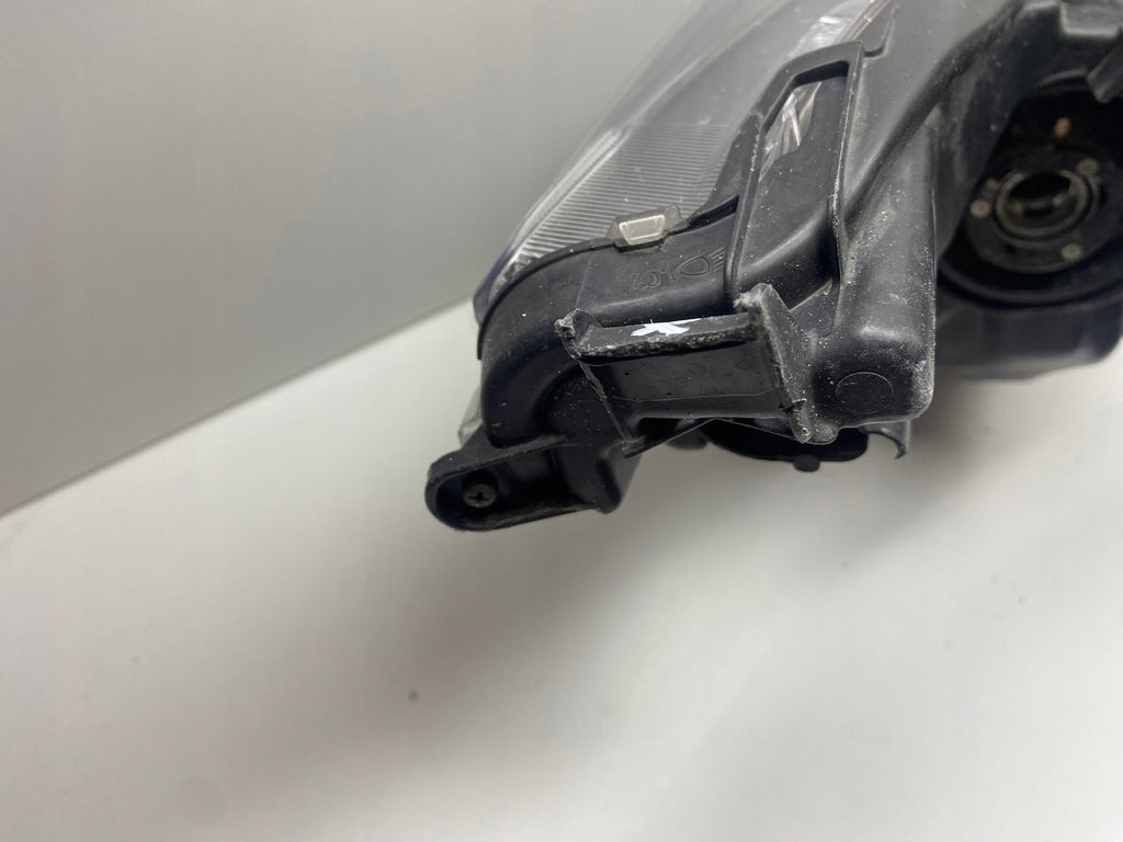 Frontscheinwerfer Toyota 4 Yaris K08D8 Full LED Ein Stück (Rechts oder Links)