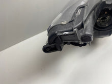 Load image into Gallery viewer, Frontscheinwerfer Toyota 4 Yaris K08D8 Full LED Ein Stück (Rechts oder Links)