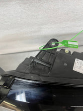 Laden Sie das Bild in den Galerie-Viewer, Frontscheinwerfer 260606256R LED Links Scheinwerfer Headlight