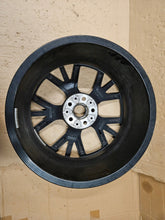 Load image into Gallery viewer, 1x Alufelge 19 Zoll 8.0" 5x112 30ET Glanz Schwarz 8747234 BMW 5 G31 G30 FEL3389144532or