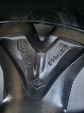 Load image into Gallery viewer, 1x Alufelge 16 Zoll 6.5" 4x100 45ET 403004026R 403009410R Dacia Sandero III Clio FEL7143730411mu