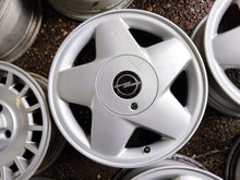 Laden Sie das Bild in den Galerie-Viewer, 4x Alufelge 15 Zoll 6.0" 4x100 49ET Glanz Silber Opel Rim Wheel FEL2114495540bx