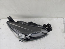 Laden Sie das Bild in den Galerie-Viewer, Frontscheinwerfer Mazda 2 D43N-51030 LED Rechts Scheinwerfer Headlight