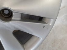 Laden Sie das Bild in den Galerie-Viewer, 1x Alufelge 18 Zoll 7.5&quot; 5x108 8200108225 Renault Rim Wheel