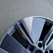 Load image into Gallery viewer, 1x Alufelge 19 Zoll 8.0&quot; 5x112 45ET Glanz Graphit 5LA601025A Mg Rim Wheel