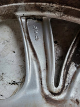 Load image into Gallery viewer, 1x Alufelge 18 Zoll 7.5" 5x108 49ET Glanz Silber 9671401877 Peugeot 308 Ii FEL5597571529ve