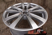 Laden Sie das Bild in den Galerie-Viewer, 1x Alufelge 19 Zoll 8.5" 5x112 31 5ET Glanz Silber A2234013100 Mercedes-Benz FEL8628734272oa