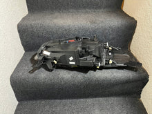 Load image into Gallery viewer, Frontscheinwerfer Ford Fiesta 32657867 Links Scheinwerfer Headlight SCH2811953470to