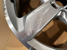 Laden Sie das Bild in den Galerie-Viewer, 1x Alufelge 19 Zoll 8.0" 5x112 39ET 8R0601025BA Audi Q5 Rim Wheel FEL8269395522zd