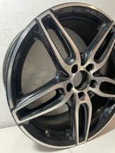 Load image into Gallery viewer, 1x Alufelge 18 Zoll 7.5" 5x112 52ET Silber A1764010700 Mercedes-Benz W176 FEL3650095562uo