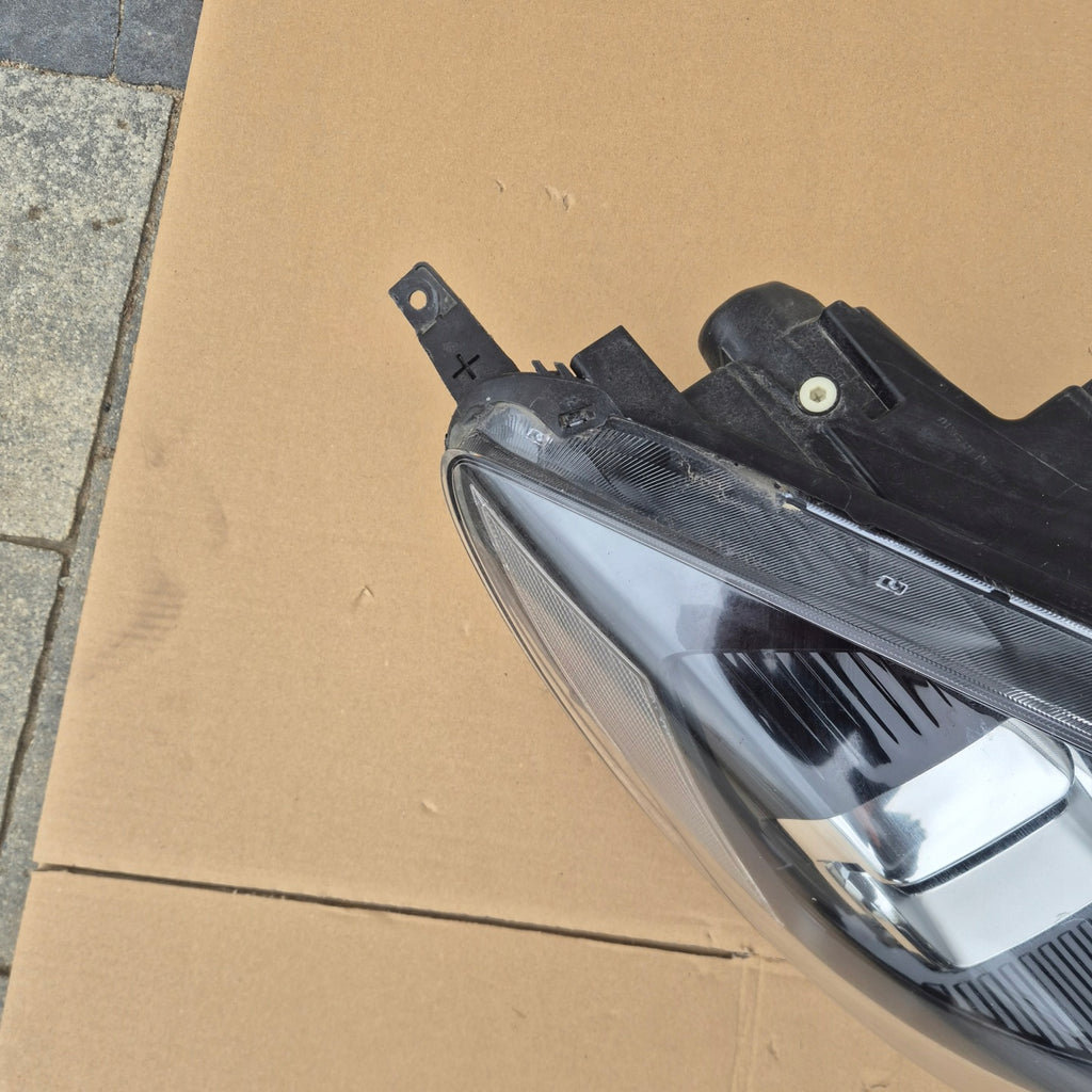 Frontscheinwerfer Ford Kuga LV4B-13E016-AS LV4B-13E017-AS Rechts Headlight SCH2501205803cc