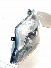 Laden Sie das Bild in den Galerie-Viewer, Frontscheinwerfer Mercedes-Benz Sprinter A9068205600 Links Headlight