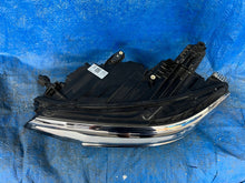 Load image into Gallery viewer, Frontscheinwerfer VW Passat B8 3G1941081P Full LED Links Scheinwerfer Headlight